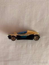 Hot Wheels autíčko se silnicí - 2