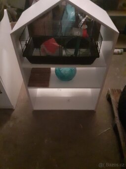 Prodej domečkového regálu - 2