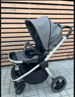 Kočárek moon resea - 2