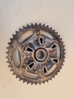 Unašeč rozety KTM 690 enduro - 2