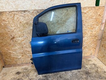 LEVÉ PŘEDNÍ DVEŘE HYUNDAI H1 - 2