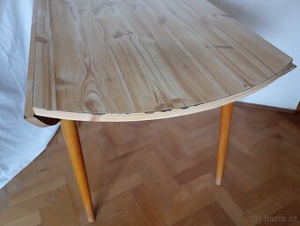 Jídelní stůl skládací - 2