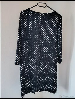 Černé šaty s bílým vzorem XL - 2