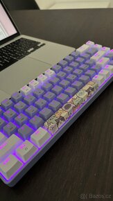 mechanická klávesnice fialová - 2