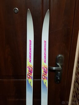 Prodám nové běžky KAZAMA 150cm dlouhé. - 2