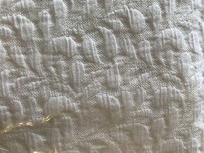 Přehoz na postel 250x230, novy, kvalitní výrobek - 2