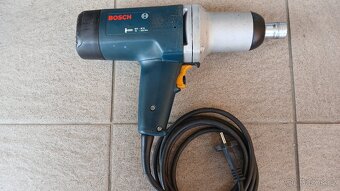 Elektrický rázový utahovák Bosch - 2