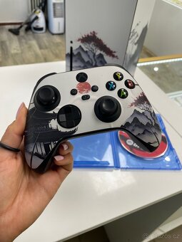 Xbox series X s mechanikou - 2