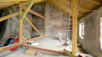 Velká půda určená k výstavbě bytů v centru Jihlavy - 2