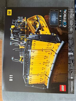 LEGO Technic 42131 Buldozer Cat D11 - 2