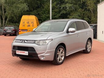 MITSUBISHI OUTLANDER  7 míst diesel manuál - 2