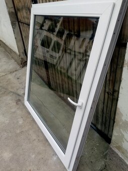 Okno 138 x 151 cm, doprava - 2