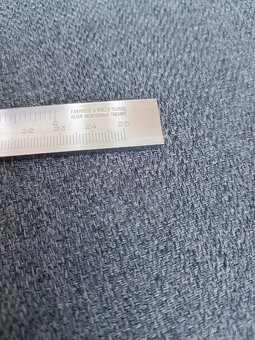 švýcarské posuvné měřítko - 2