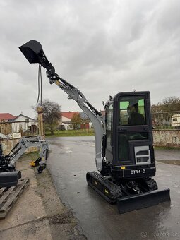 Minibagr CT14-D - 3 válec motor, kabina - 2