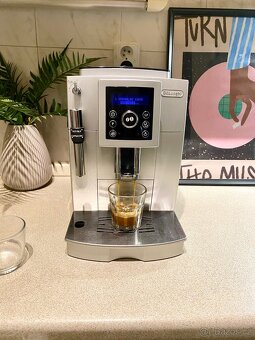 Kávovar Delonghi Magnifica ECAM - 2