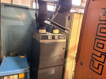 Svařovací robot CLOOS ROMAT 310 včetně pracovní buňky Z1 - 2