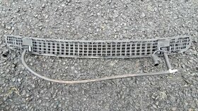 Mřížka/lišta kapoty BMW E46 - 2