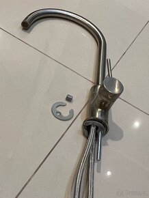 Ikea – zachovalá kuchyňská mísící baterie včetně hadiček - 2