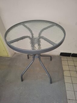 Skleněný stůl - 2