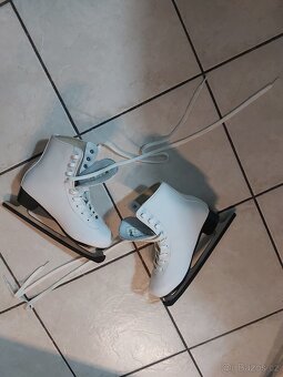 Lední dámské brusle - 2