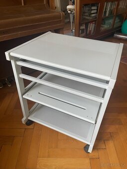 Pocitacovy stolek kovovy - 2