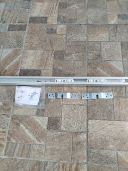 Posuvné dveře + pojezd - 2