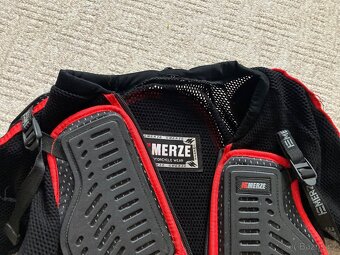 Emerze vel 12 - dětský chránič - 2