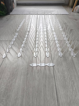 Plastové hroty proti ptákům – transparentní - 2