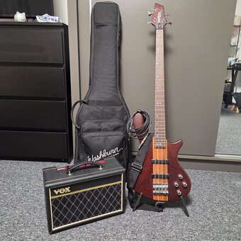 Bass kytara Washburn - 2