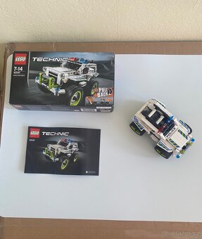 Lego Technic set 42047 - 2