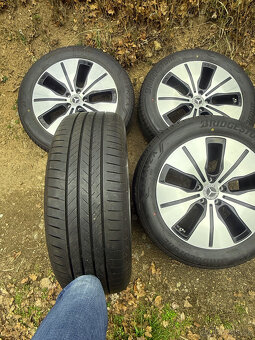 Nové elektrony 19" originál MERCEDES - 2
