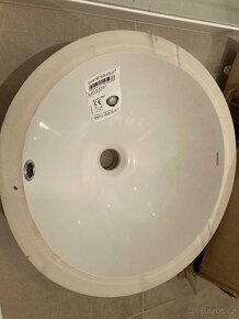prodám nové bílé umyvadlo - kruhové keramické pod desku - 2
