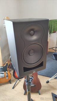 Kali Audio MM-6 SET + Stojany - 2