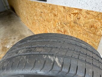 Pirelli 245/40/R20 - 2