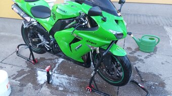 Kawasaki ZX-10R - 2