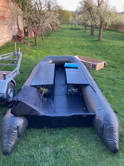 IBoat 500 x 220 - verze s 2. postelemi - 2