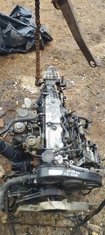 Motor Hyundai H-1 2.5L - 2