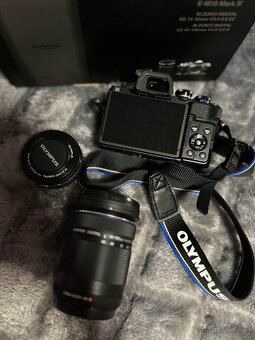 Olympus OM-D E-M10 Mark IV - komplet - 2