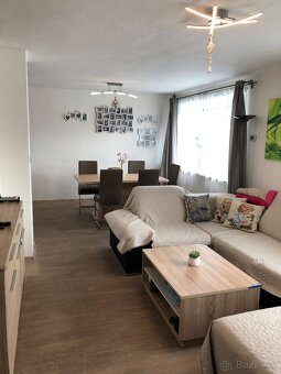 Prodám rodinný dům 5+kk+garáž 265m2 v Kařezu - 2