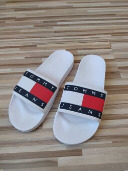 PÁNSKÉ NAZOUVÁKY | BÍLÉ | TOMMY JEANS - 2