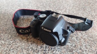 Canon EOS 500D tělo + battery grip BG-E5 - 2