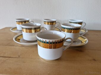 Kavova souprava zdobená zlatem - 2