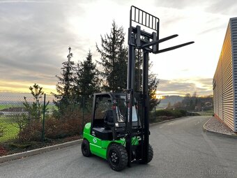 Čelní vysokozdvižný vozík EP EFL 302; 80V/410Ah |PS5904| - 2