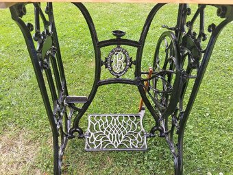 Stul z Šicího stroje - 2