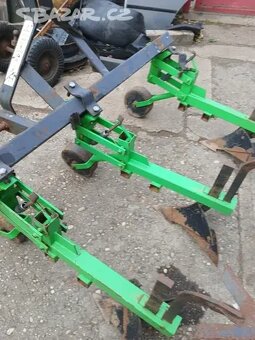 Prodám kombinaci hrobkovač plečkovač řádkovač - 2