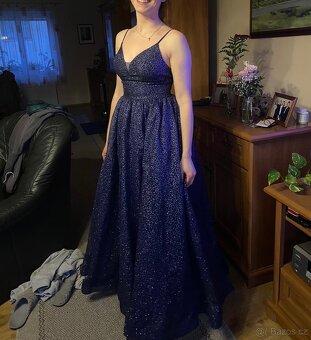 Tmavě modré maturitní plesové šaty S - 2