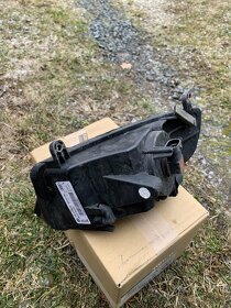 Audi A4 levá přední mlhovka-originál - 2