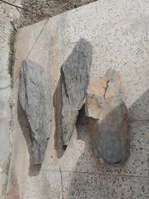 BŘIDLICE OKRASNÝ KÁMEN  - tři větší kameny - 2