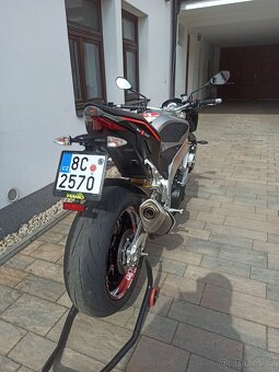Aprilia Tuono RSV4 1000 APRC - 2