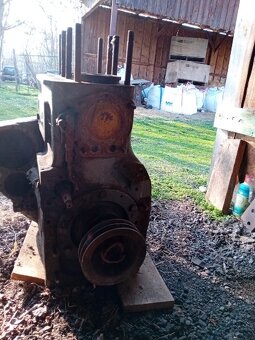 Predám blok motora zetor 25 - 2